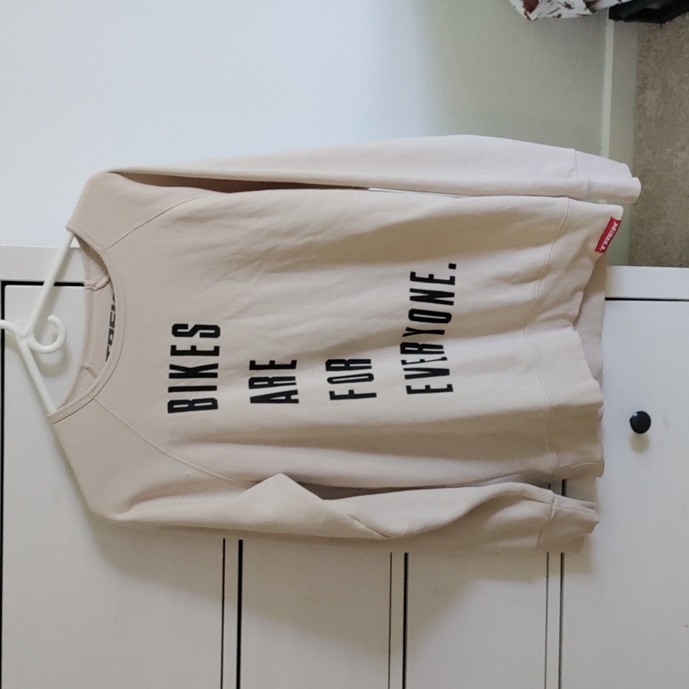 Women's Medium TREK sweatshirt, Tan